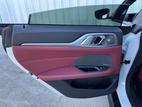 Used 2022 BMW i4 eDrive40 w/ M Sport Package image 46