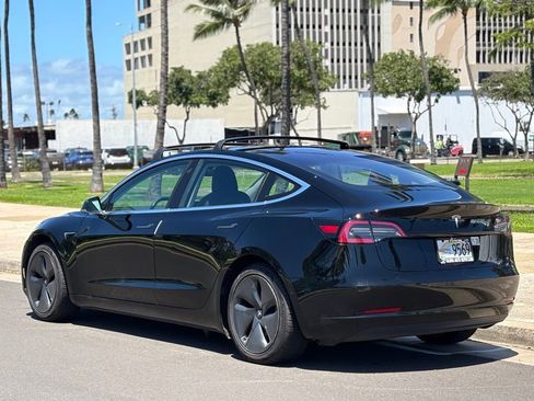 Used 2018 Tesla Model 3 Long Range RWD image 3