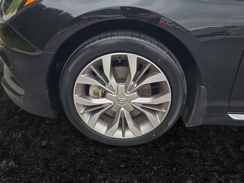Used 2017 Hyundai Sonata Limited 2.0T FWD image 9