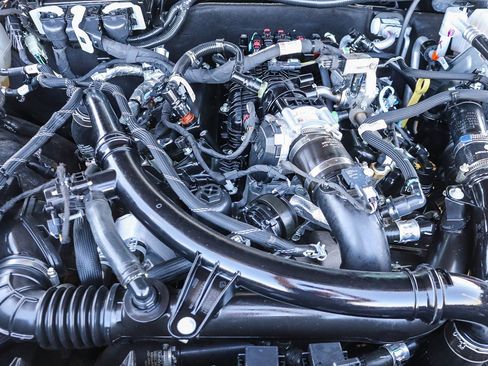 Used 2023 Ford Bronco Wildtrak image 34