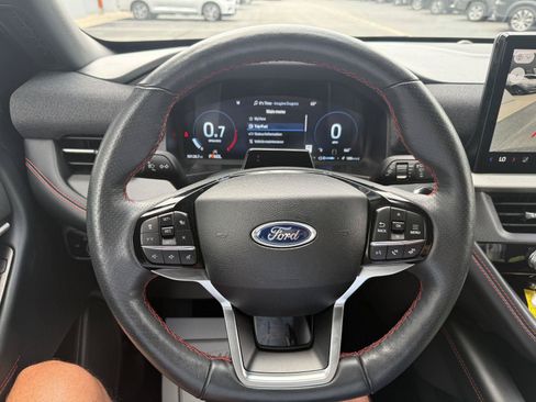 Used 2025 Ford Explorer ST-Line AWD/4WD image 44