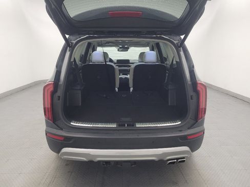 Used 2022 Kia Telluride SX w/ Towing Package FWD image 29