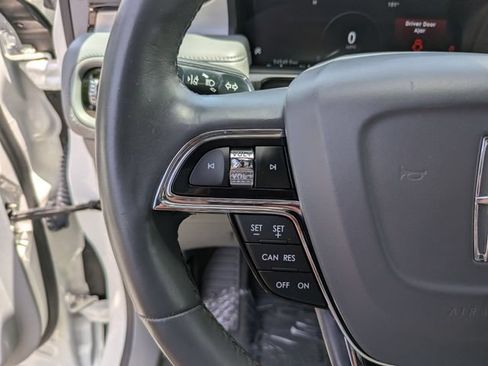 Used 2023 Lincoln Nautilus Reserve FWD image 31