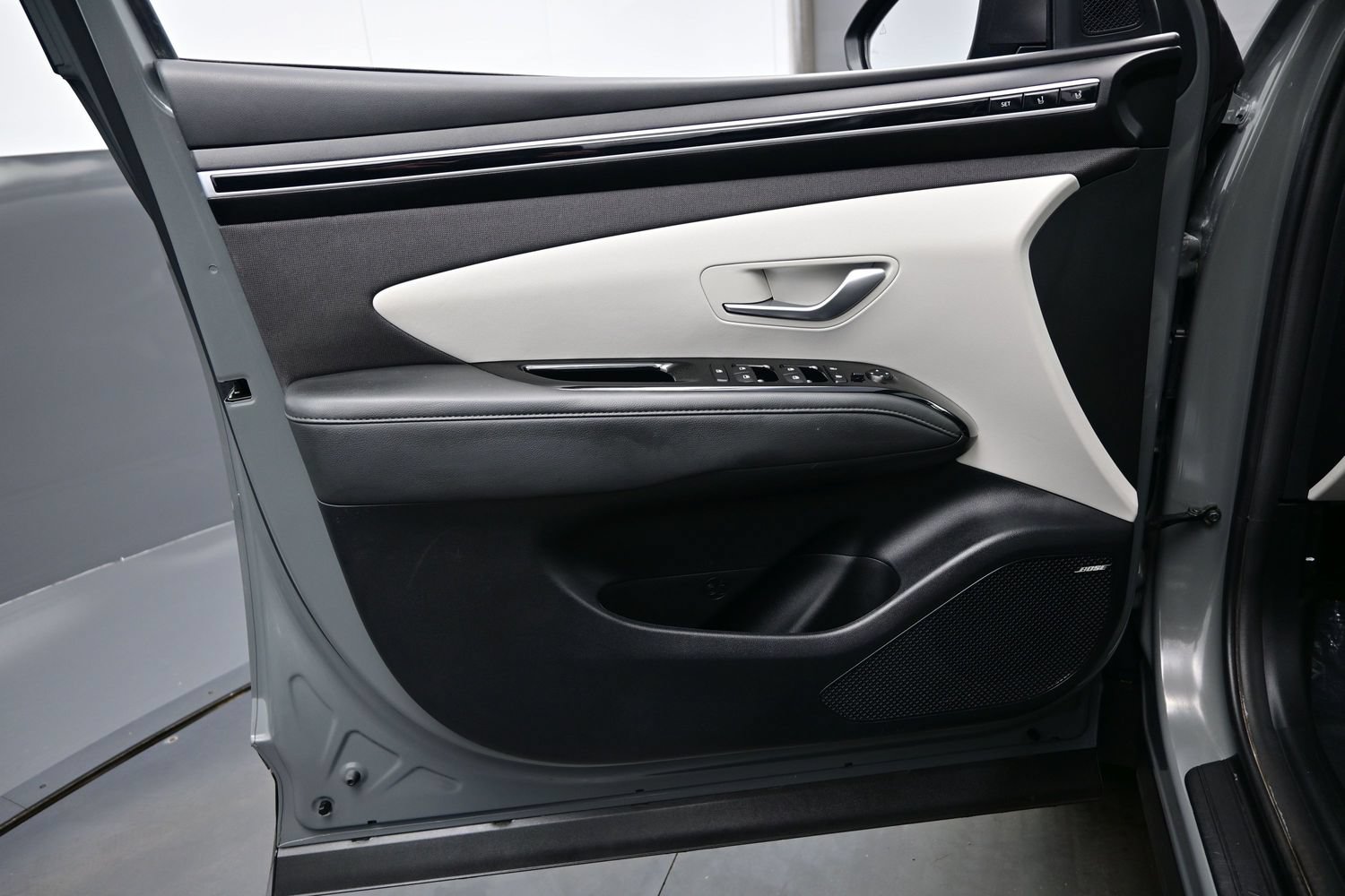 Certified 2024 Hyundai Tucson Limited AWD/4WD image 9