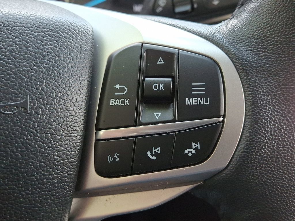 Used 2022 Ford Explorer XLT w/ Equipment Group 202A AWD/4WD image 23