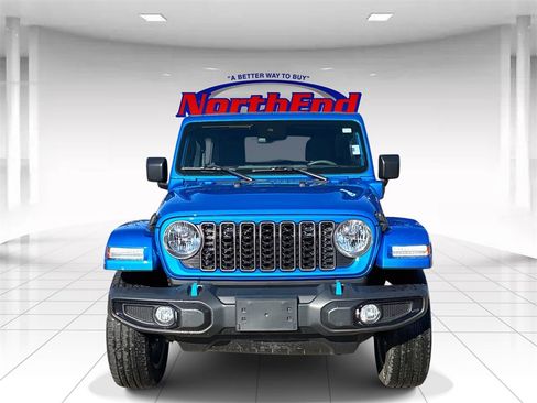 Used 2024 Jeep Wrangler Unlimited w/ Convenience Group image 2