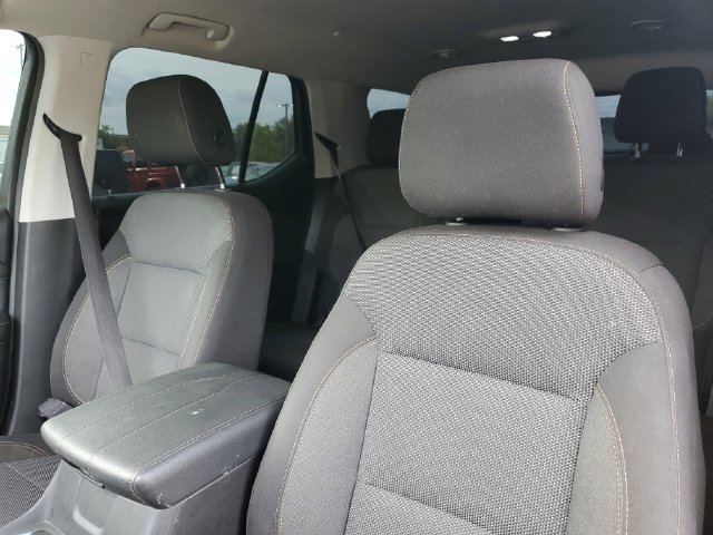Used 2018 Chevrolet Traverse LT FWD image 16