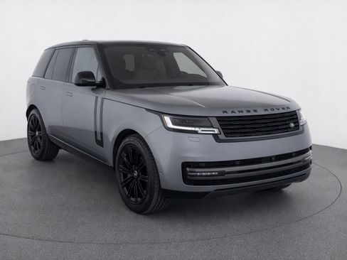 Used 2023 Land Rover Range Rover Long Wheelbase SE AWD/4WD image 2