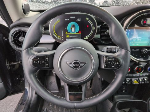 Used 2024 MINI Cooper SE image 17