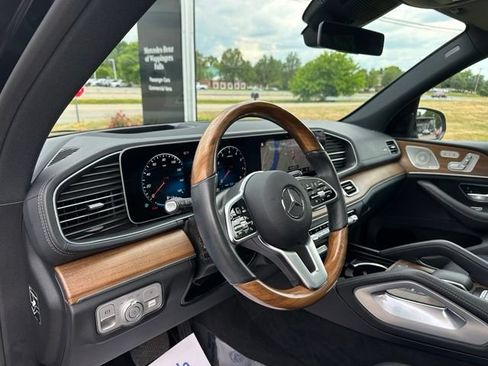 Used 2022 Mercedes-Benz GLS 450 4MATIC image 16