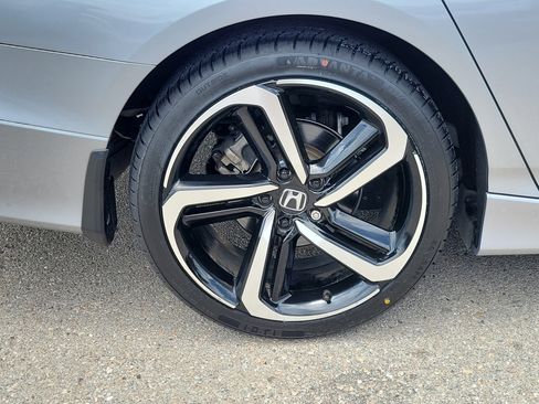 Used 2019 Honda Accord Sport image 7