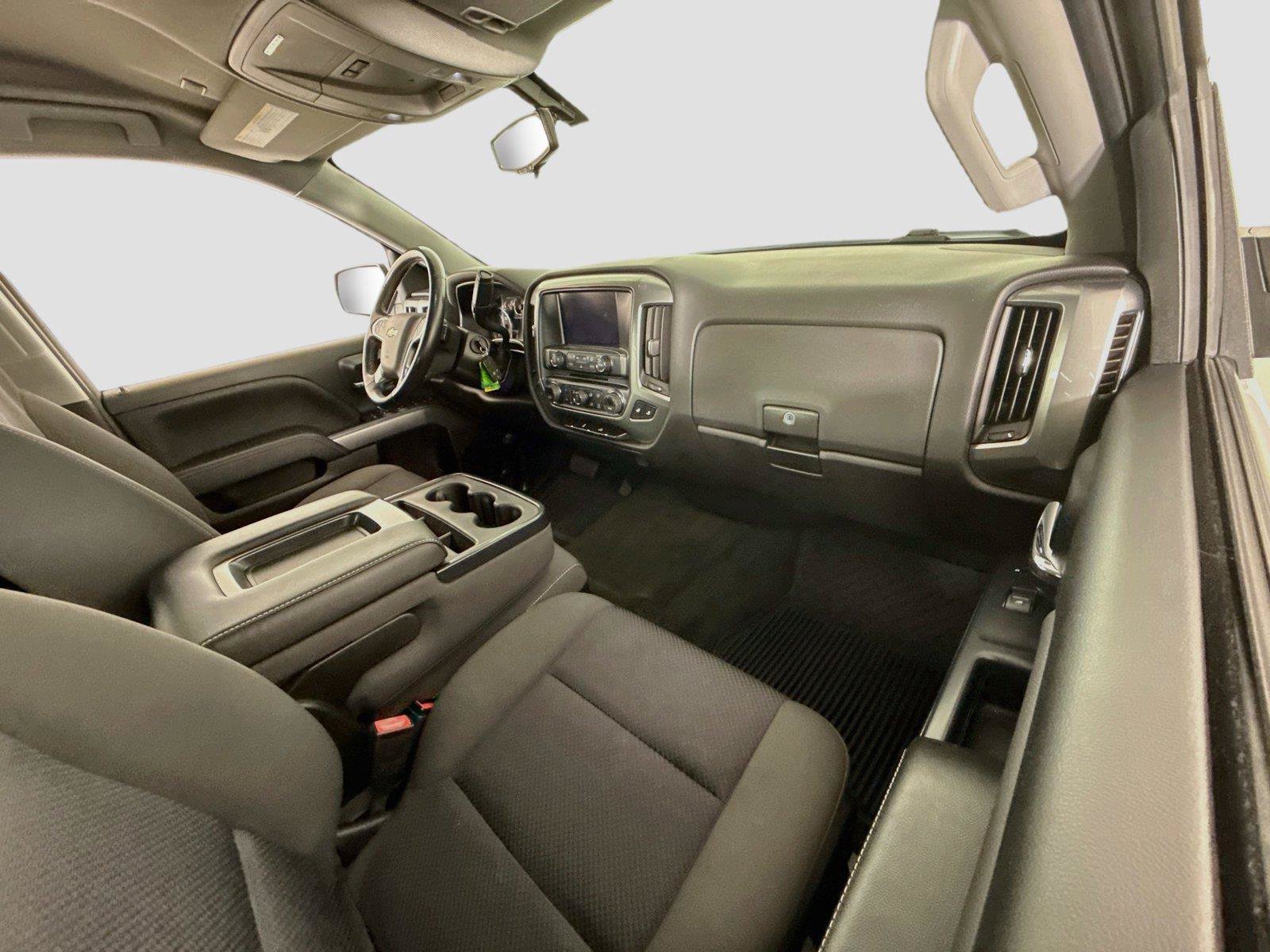 Used 2018 Chevrolet Silverado 1500 LT w/ All Star Edition AWD/4WD image 29