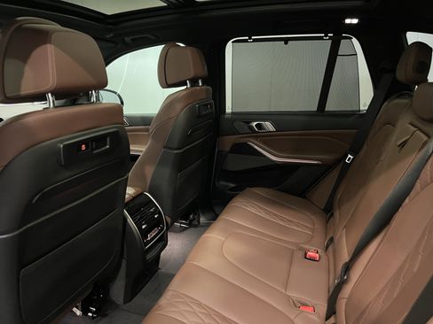 Used 2022 BMW X5 M50i w/ Executive Package AWD/4WD image 23