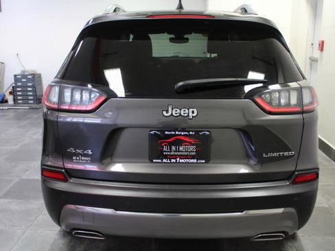 Used 2019 Jeep Cherokee Limited AWD/4WD image 5