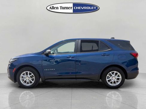 Used 2022 Chevrolet Equinox LS w/ LPO, Floor Liner Package FWD image 6
