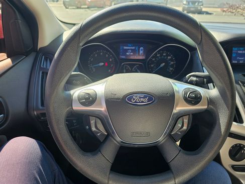 Used 2013 Ford Focus SE FWD image 10