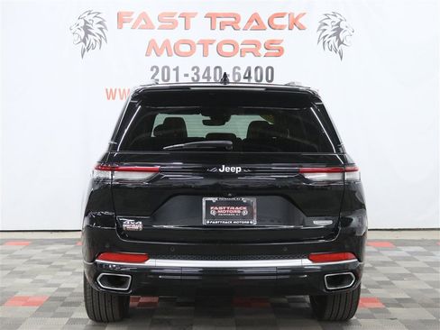 Used 2023 Jeep Grand Cherokee Summit w/ Luxury Tech Group V AWD/4WD image 5