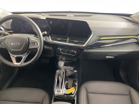 Certified 2025 Chevrolet Trax ACTIV w/ Sunroof Package image 18