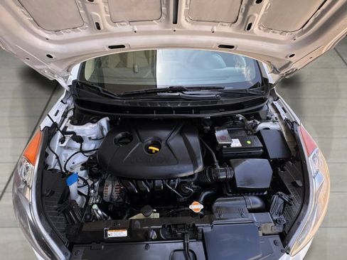 Used 2013 Hyundai Elantra GLS FWD image 44