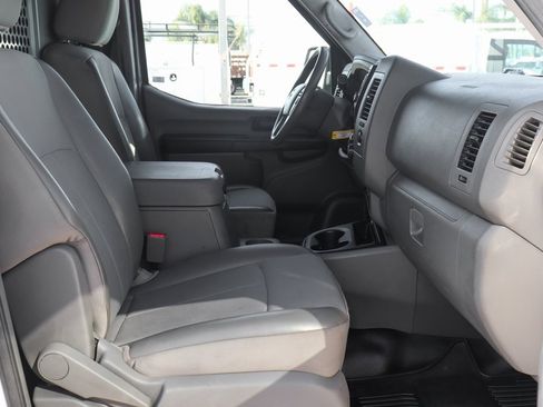 Used 2018 Nissan NV 2500 SV w/ Navigation Package image 31