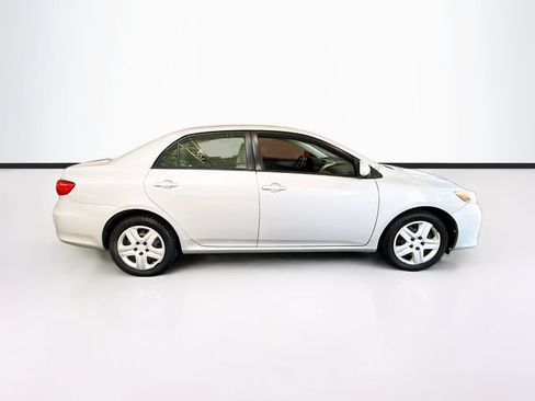 Used 2012 Toyota Corolla LE FWD image 5
