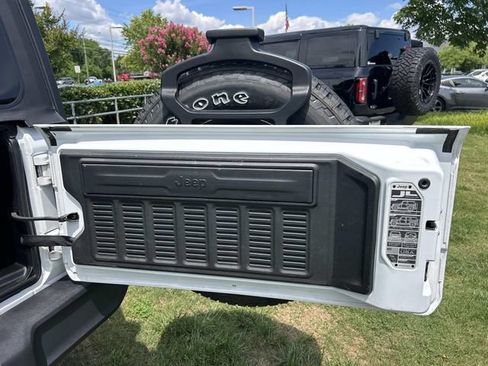 Used 2022 Jeep Wrangler Sport AWD/4WD image 20