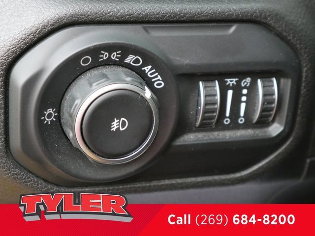 Used 2019 Jeep Wrangler Unlimited Rubicon w/ LED Lighting Group AWD/4WD image 22