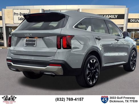 Certified 2026 Kia Sorento EX w/ EX Premium Package FWD image 2