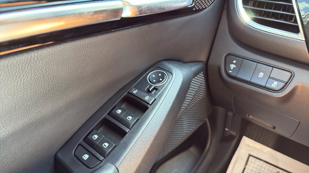Used 2024 Kia Seltos S AWD/4WD image 19