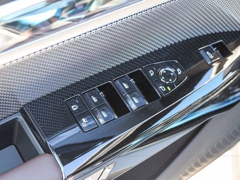 New 2026 BMW 740i w/ Premium Package RWD image 19