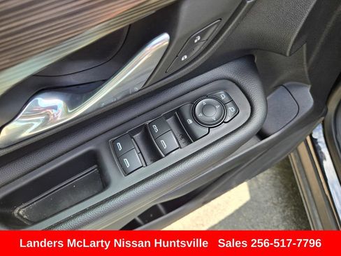 Used 2023 GMC Terrain SLE w/ Driver Convenience Package AWD/4WD image 22
