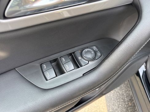 Used 2022 Chevrolet Blazer LT AWD/4WD image 38