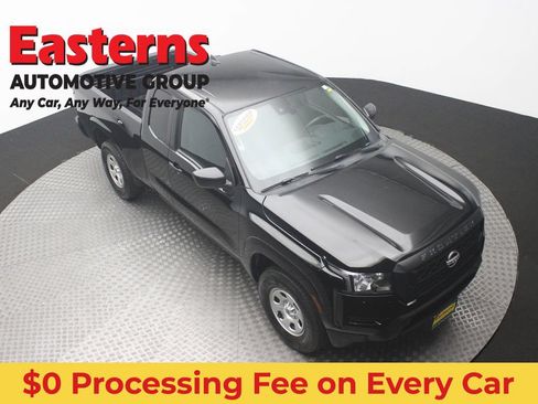 Used 2022 Nissan Frontier S RWD image 3