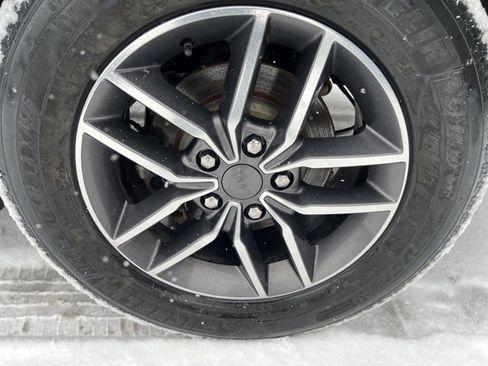 Certified 2019 Jeep Grand Cherokee Limited w/ Trailer Tow Group IV image 10