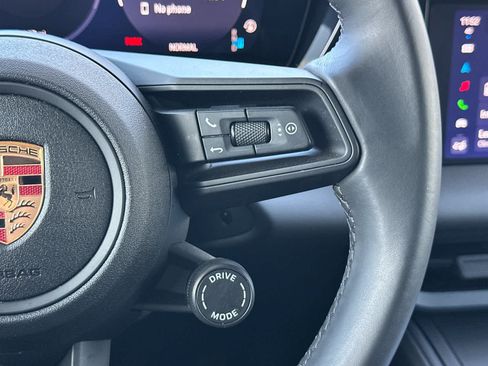 Certified 2025 Porsche Macan Electric RWD image 28