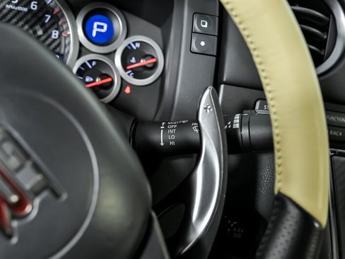 Used 2015 Nissan GT-R Premium AWD/4WD image 25