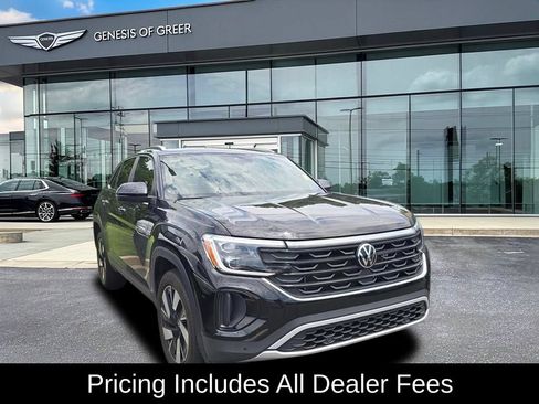 Used 2025 Volkswagen Atlas Cross Sport SE FWD image 1