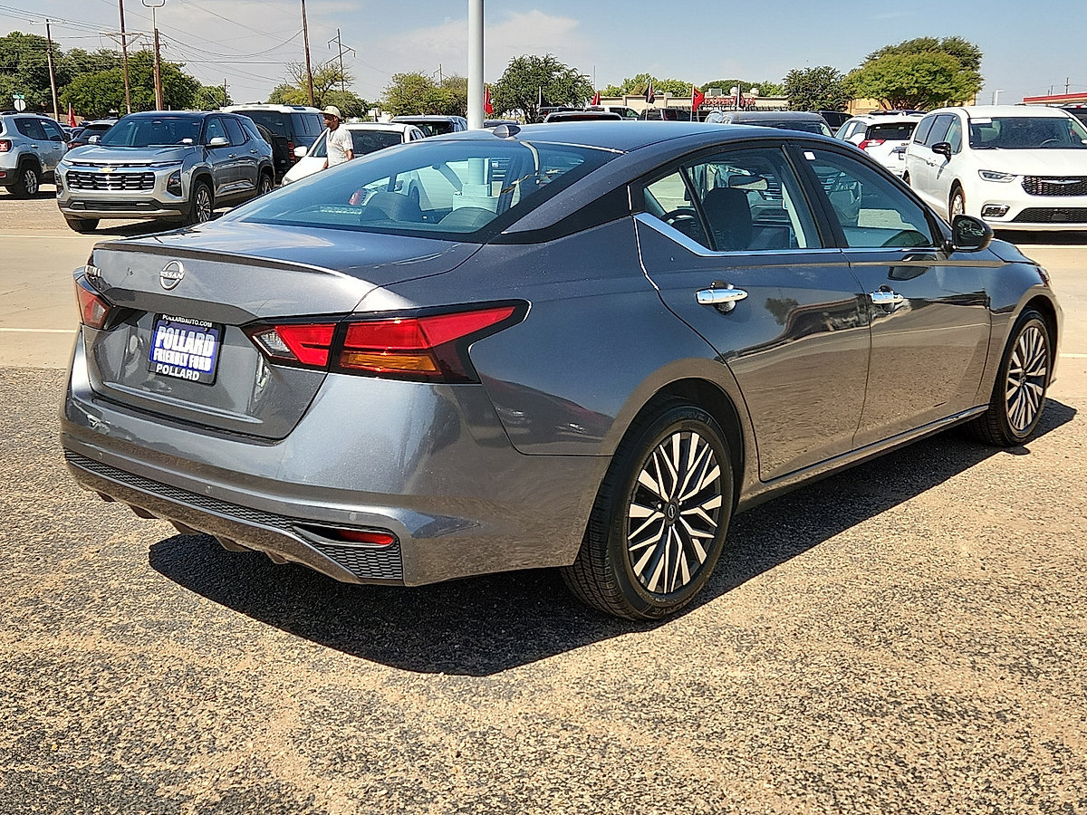 Used 2025 Nissan Altima 2.5 SV FWD image 4