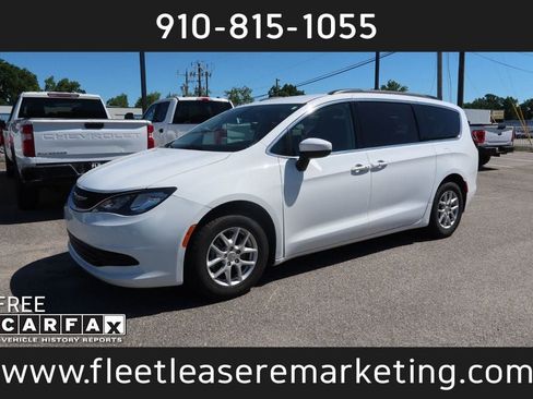 Used 2020 Chrysler Voyager Lxi FWD image 1
