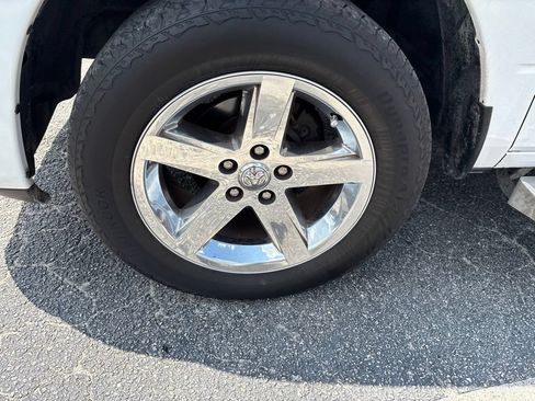 Used 2017 RAM 1500 Express RWD image 7