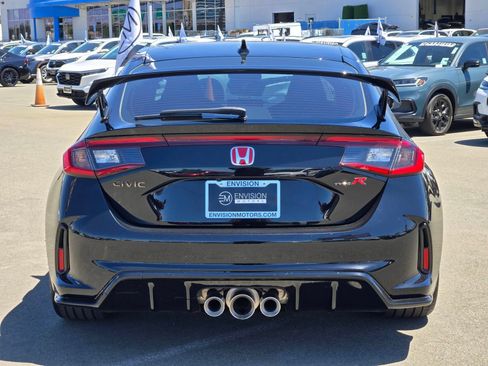 Used 2024 Honda Civic Type R image 6