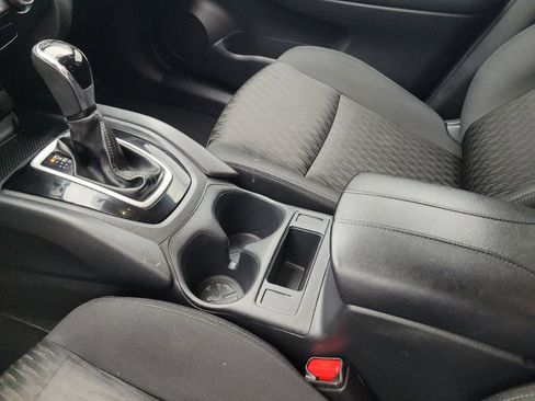 Used 2018 Nissan Rogue SV AWD/4WD image 26
