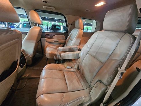 Used 2011 Chevrolet Tahoe LT w/ Luxury Package RWD image 27