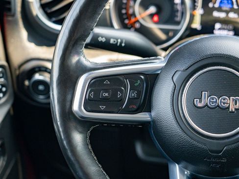 Used 2021 Jeep Wrangler Unlimited Sahara AWD/4WD image 21