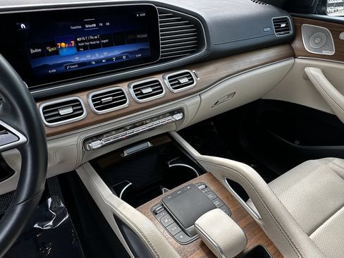 Certified 2024 Mercedes-Benz GLE 450 4MATIC image 31