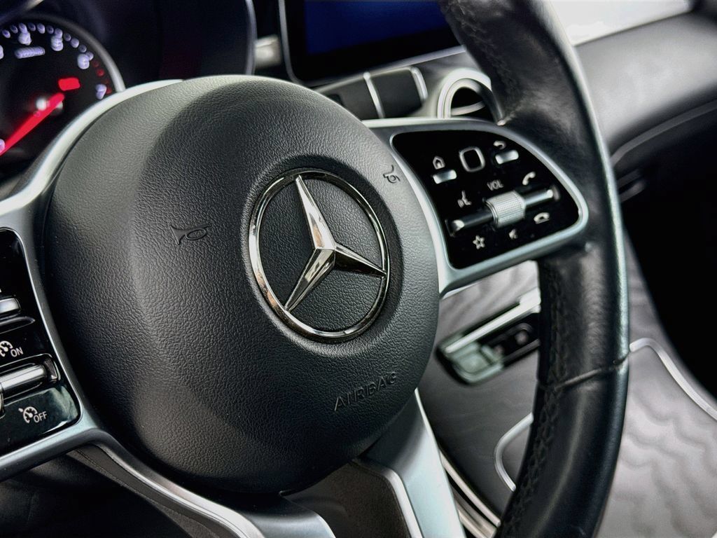 Used 2022 Mercedes-Benz GLC 300 image 20