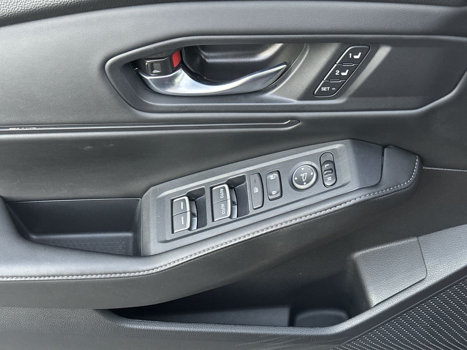 Used 2025 Honda Accord Sport image 16