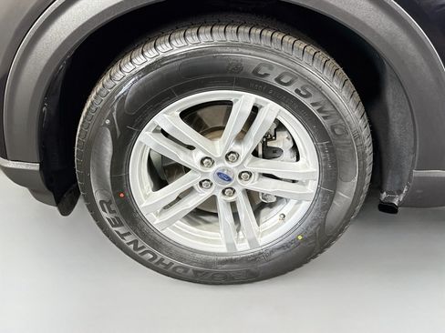 Used 2021 Ford Explorer XLT w/ Equipment Group 202A RWD image 38