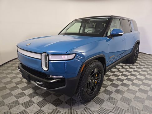 Used 2023 Rivian R1S Adventure AWD/4WD image 1