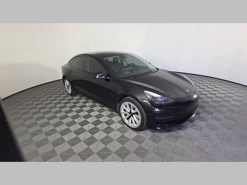Used 2022 Tesla Model 3 Standard Range image 50